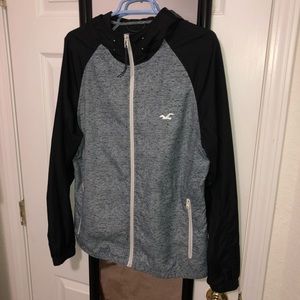 Hollister Men’s Lightweight Packable Windbreaker